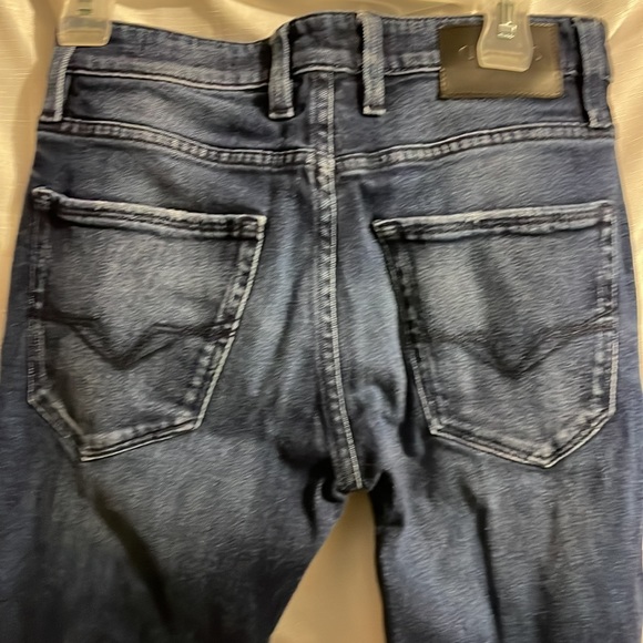 Guess Jeans - Picture 7 of 8